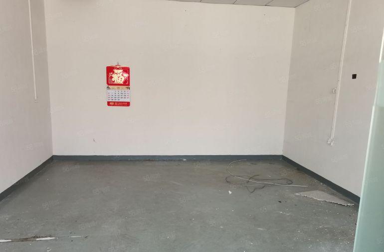 西乡18元每平800平方地铁口厂房出租