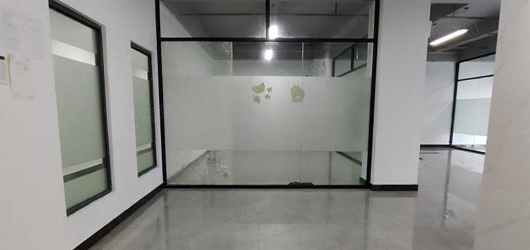 西乡固戍原房东厂房仓库出租，135平220平560平，带装修