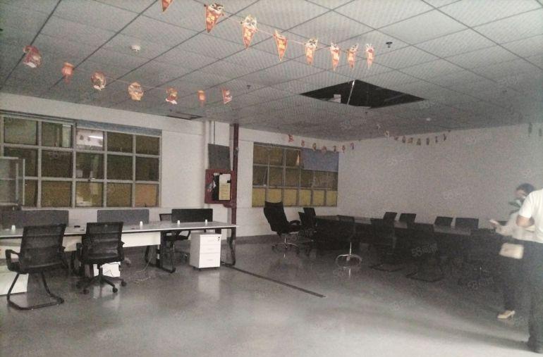 福永新和平876精装修无尘车间低价厂房仓库空土地车位一楼出租