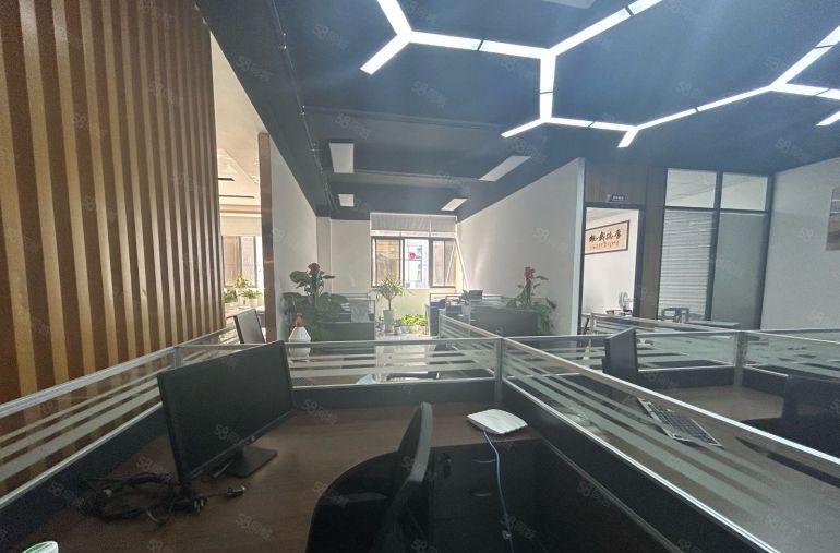 石岩原房东低价厂房出租带装修无转让费2000平整层仓库分组