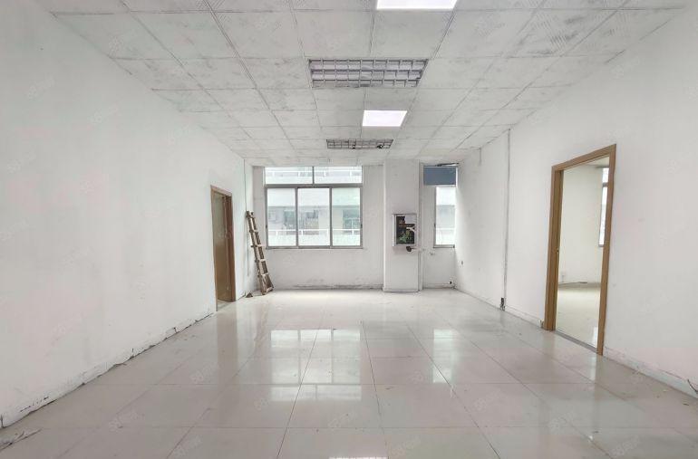 西乡后瑞地铁站，钟屋，新出210平带装修厂房仓库出租。电到位