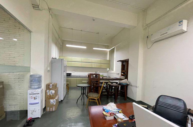 宝安福永，大型工业园，带装修500平厂房出租，实际面积出租