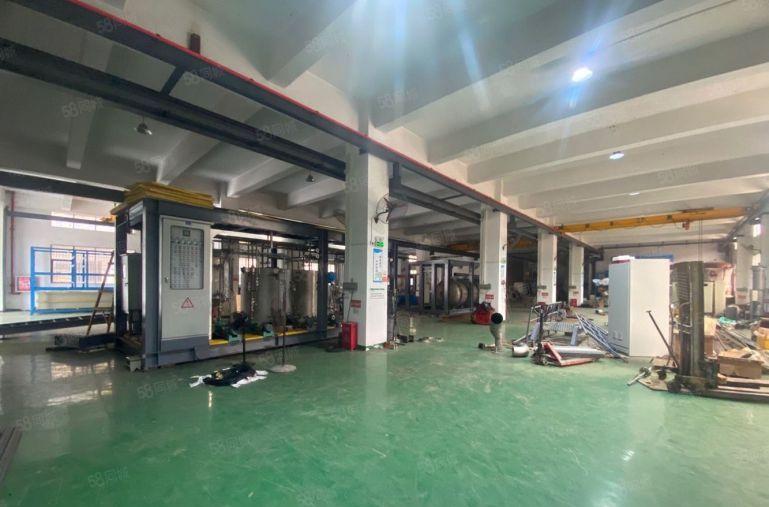 福永和平高速口原房东一楼2100平带行车厂房仓库低价出租