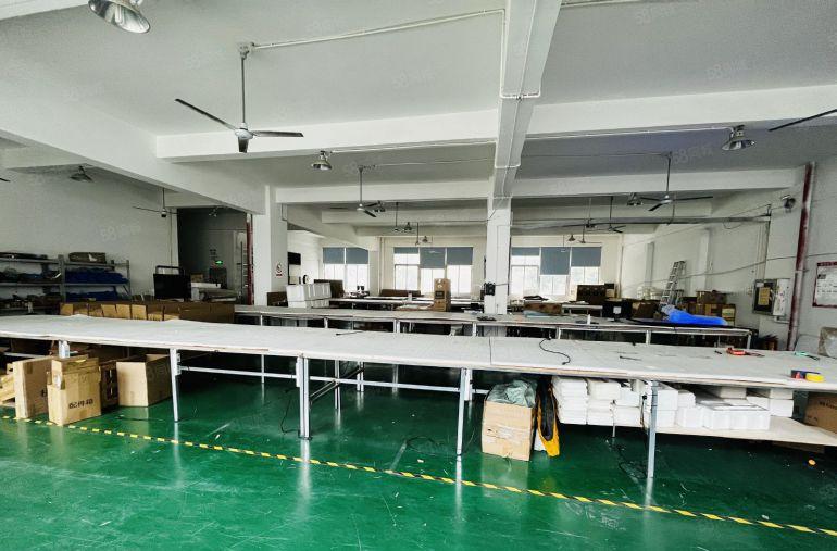 西乡小面积厂房出租100平起租，整层3000平水电齐全