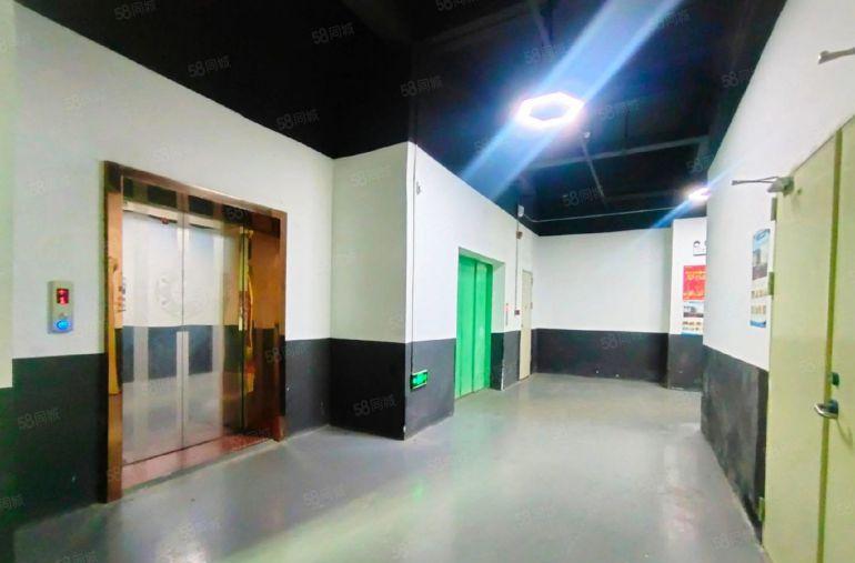 无尘车间！福永新和楼上精装700平红本厂房现成装修拎包入驻！