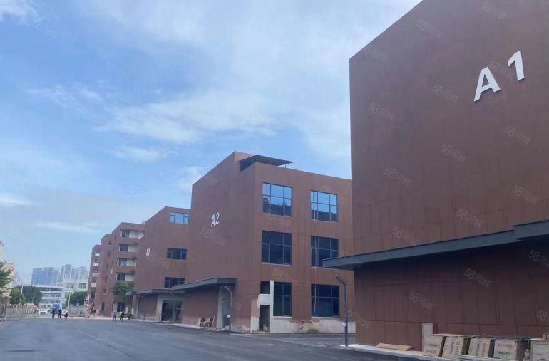 石岩花园式工业园4万平，独院一栋4000平，大小分租空地大。