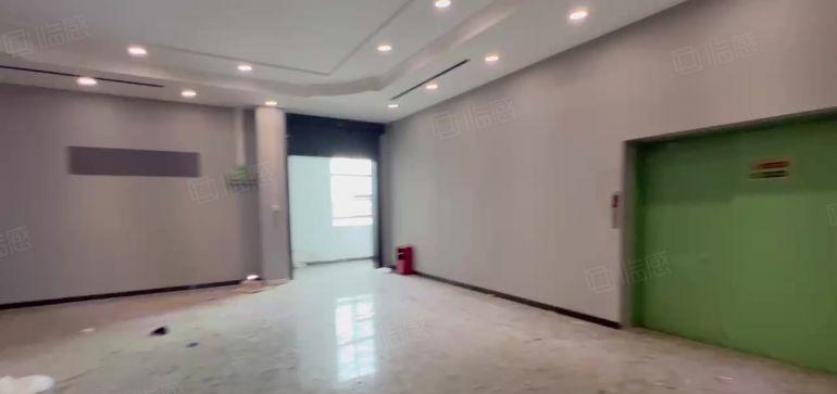 宝安地铁口厂房1200平方仓库出租带精装修空地大好招工可分租