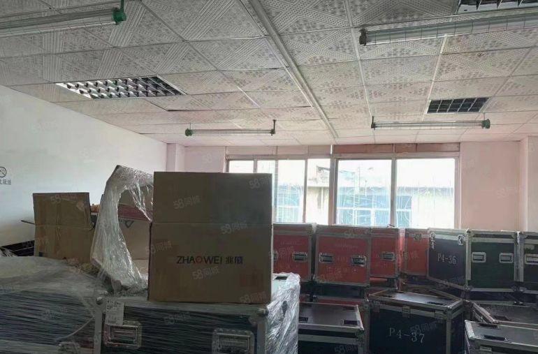 超靓！沙井德普电子城附近楼上600平现成装修厂房招租