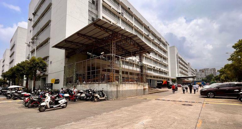 石岩塘头村委重工厂房一楼高六米2090平200平起出租分租