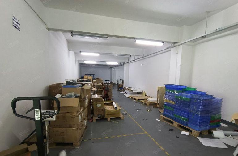 西乡钟屋地铁口原房东860平精装修厂房低价出租空地大临近国道