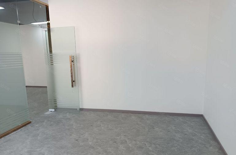 石岩楼上300平米办公厂房带装修招租，现成水电办公室