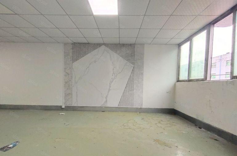 西乡洲石路黄麻布工业区，1300平带装修厂房出租，租金25元