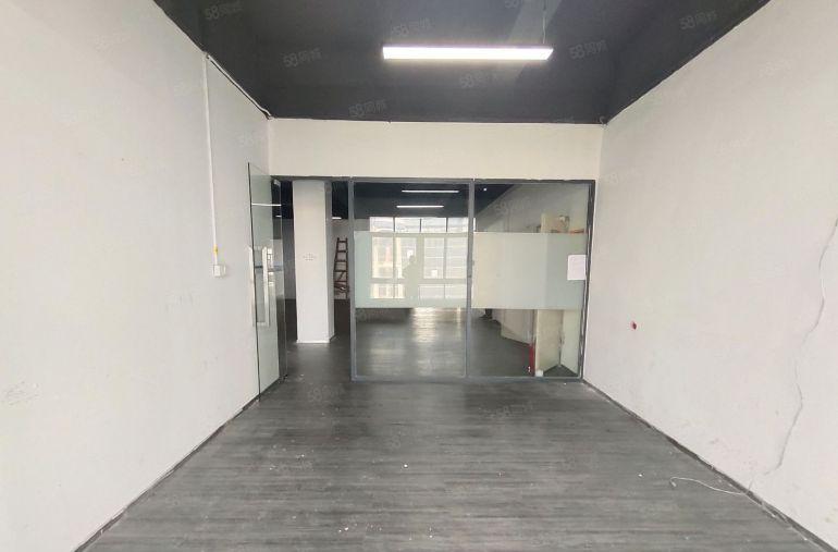 西乡，臣田工业园，楼上带装修整层1050平厂房出租，拎包生产