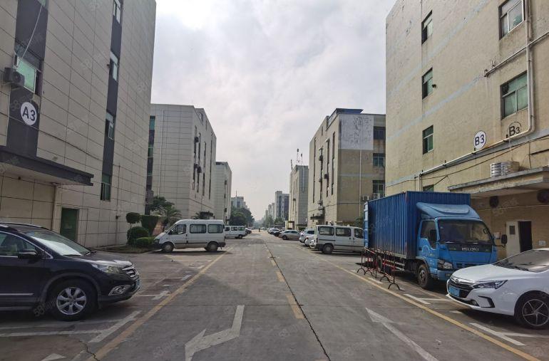 福永桥头地铁口大型园区200平精装修可办理环评厂房出租