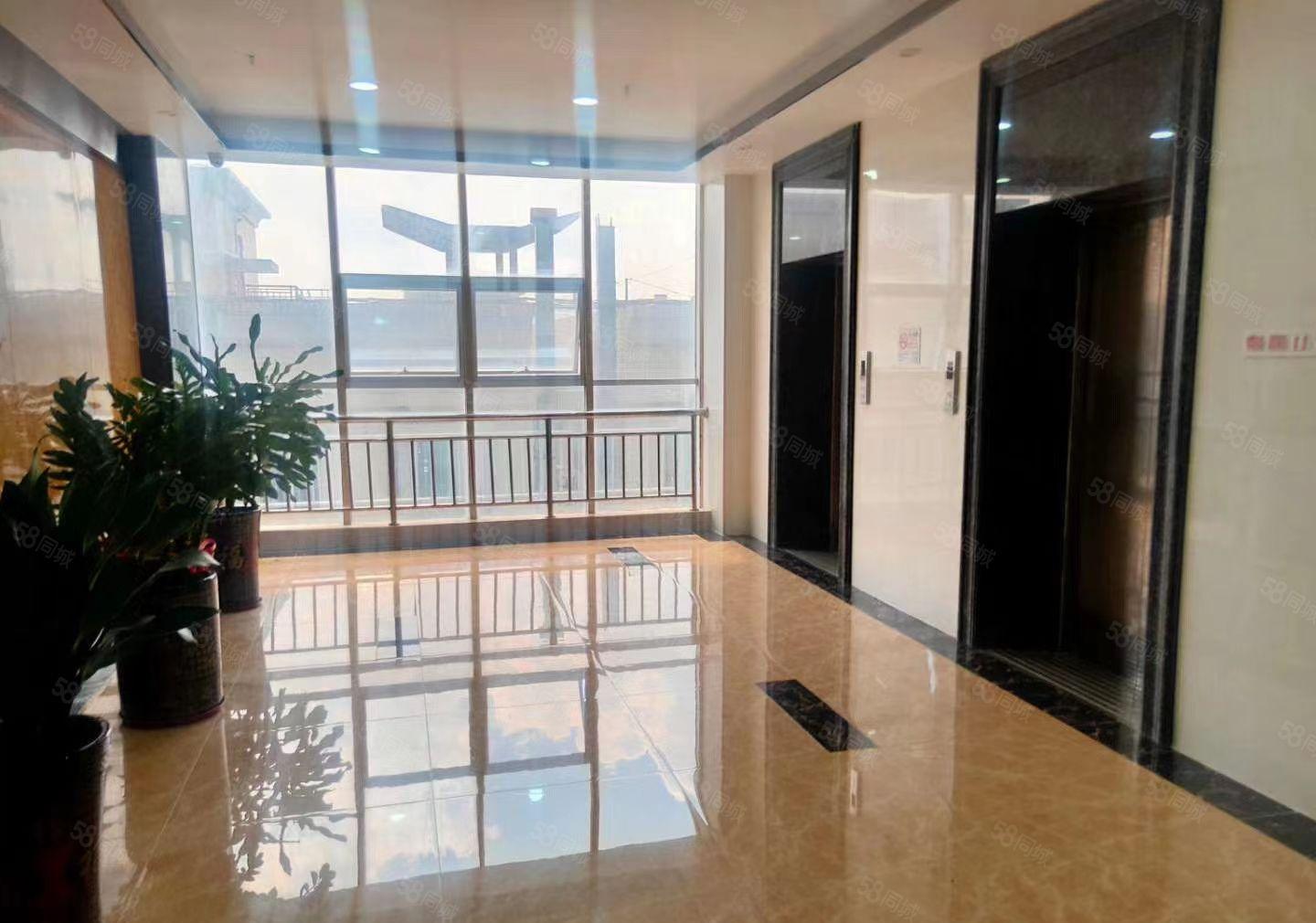 福永桥头地铁站附近楼上整层3000平厂房大小户型已分割好