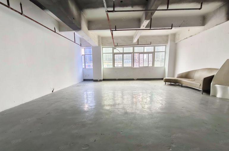 西乡银田工业区，新出200平厂房仓库出租。电到位，租金30元