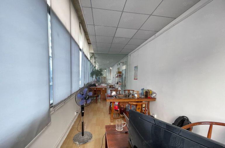 西乡固戍一路，独院厂房带装修218平厂房仓库出租，租金便宜