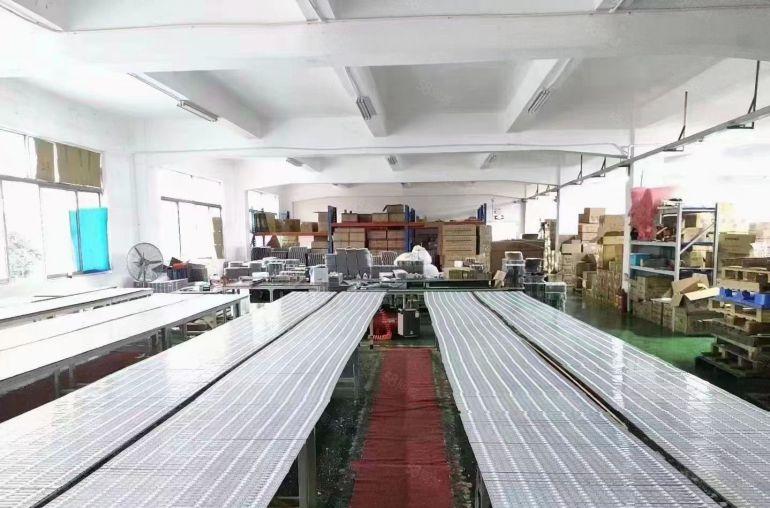 西乡固戍带红本厂房780方适合办公仓储