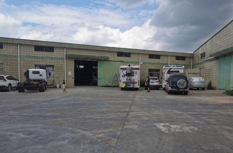 新圩长布工业区新出单一层钢构800平层高10米厂房低价出租