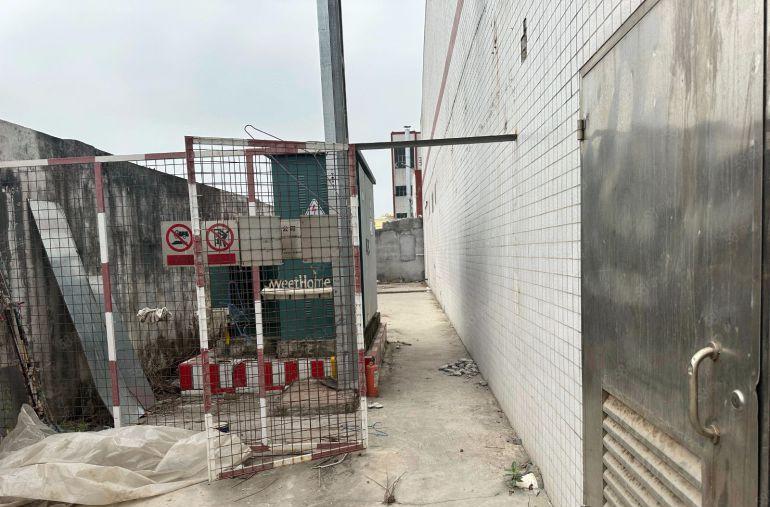 1800平原房东小独院，现成装修水电