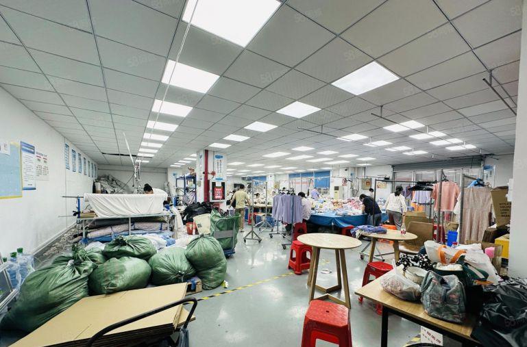 清湖地铁站原房东红本厂房出租形象佳好招工200平起分租