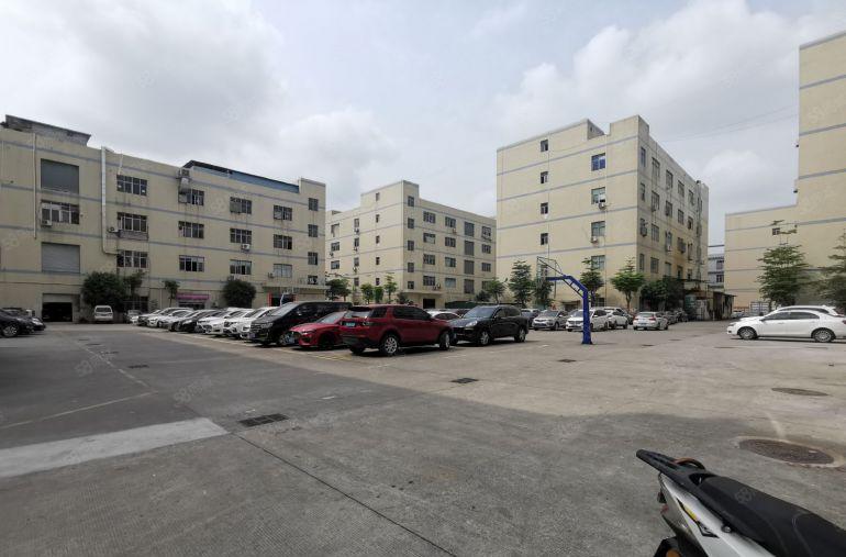 龙华观澜高新工业园红本厂房出租精装修带办公室和大气前台