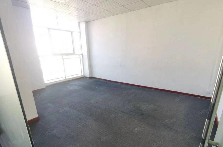 清湖北站旁 原房东出租厂房及办公室 精装修 26平