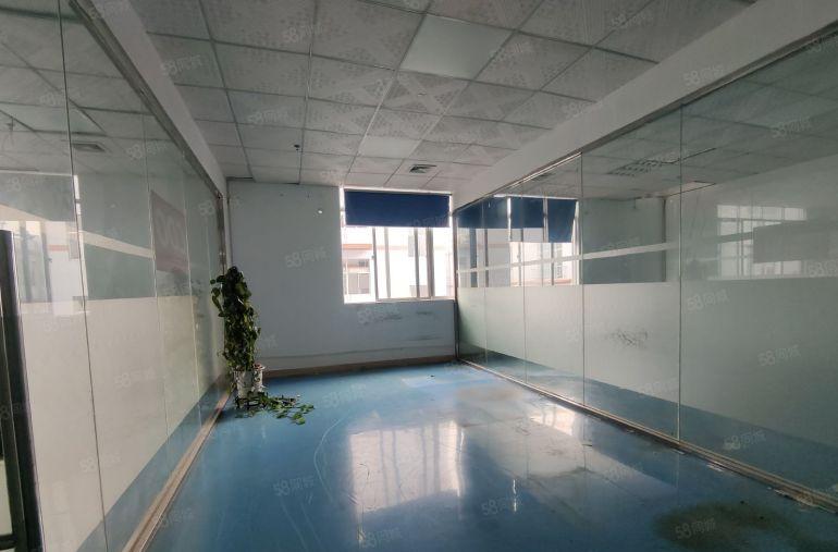 龙华清湖富士康北门附近原房东厂房出租1500平无尘车间精装修