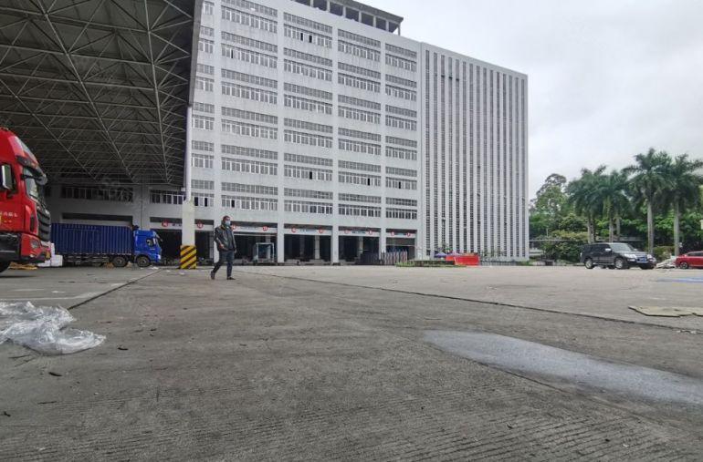 龙华大浪独门独院红本物流园27万平厂房出租，仓库可分租可生产