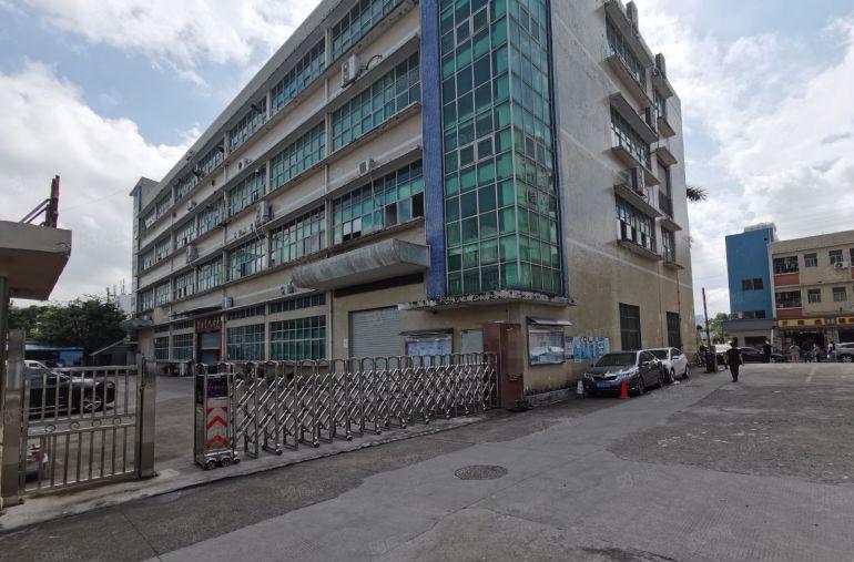 龙华观澜竹村地铁口无尘车间厂房出租，车间一整层2200平米