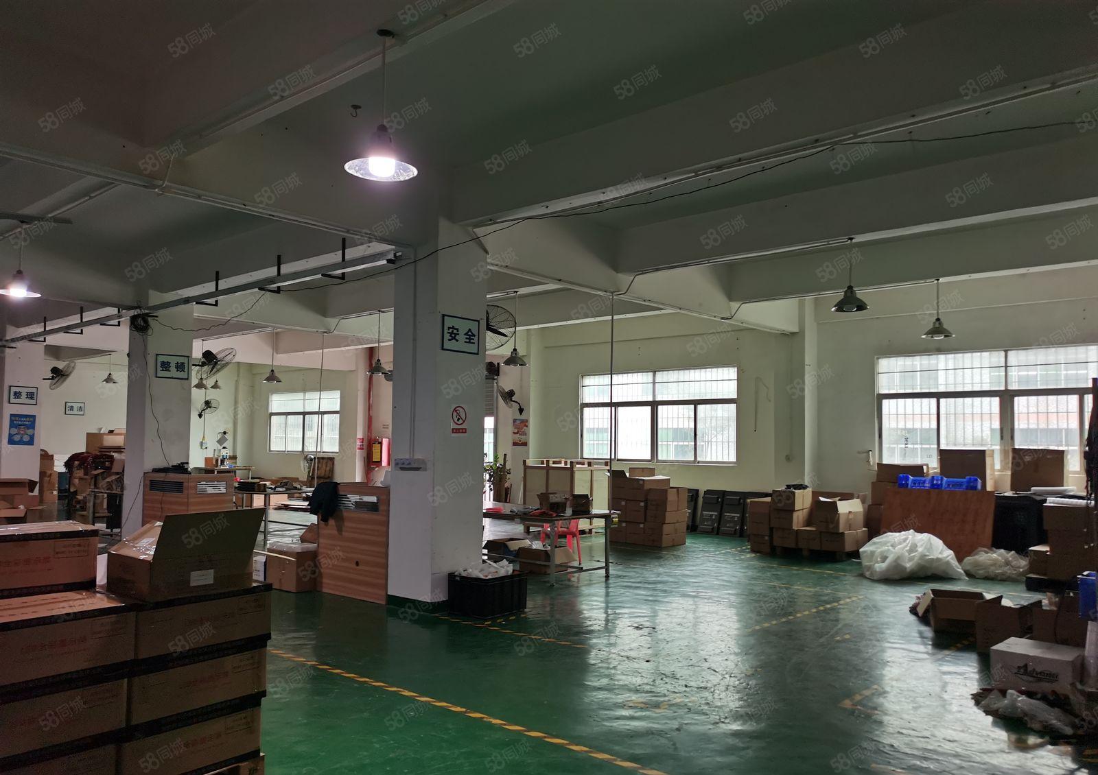 观澜大水坑新出三楼1000平方，带装修水电齐全，厂房出租