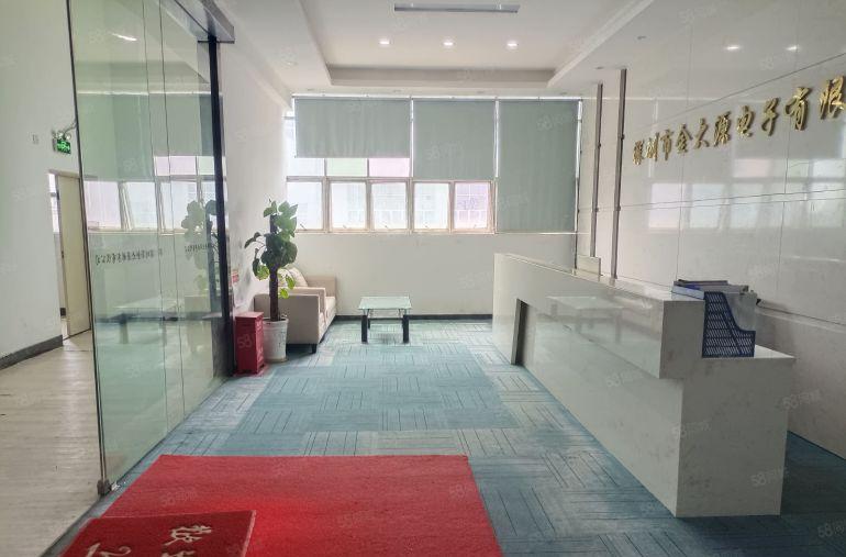 龙华大浪商业中心附近楼上1050平精装修厂房，可分租200平