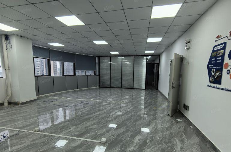 观澜樟坑径全新红本厂房450平豪华精装修出租，水电齐全可分租