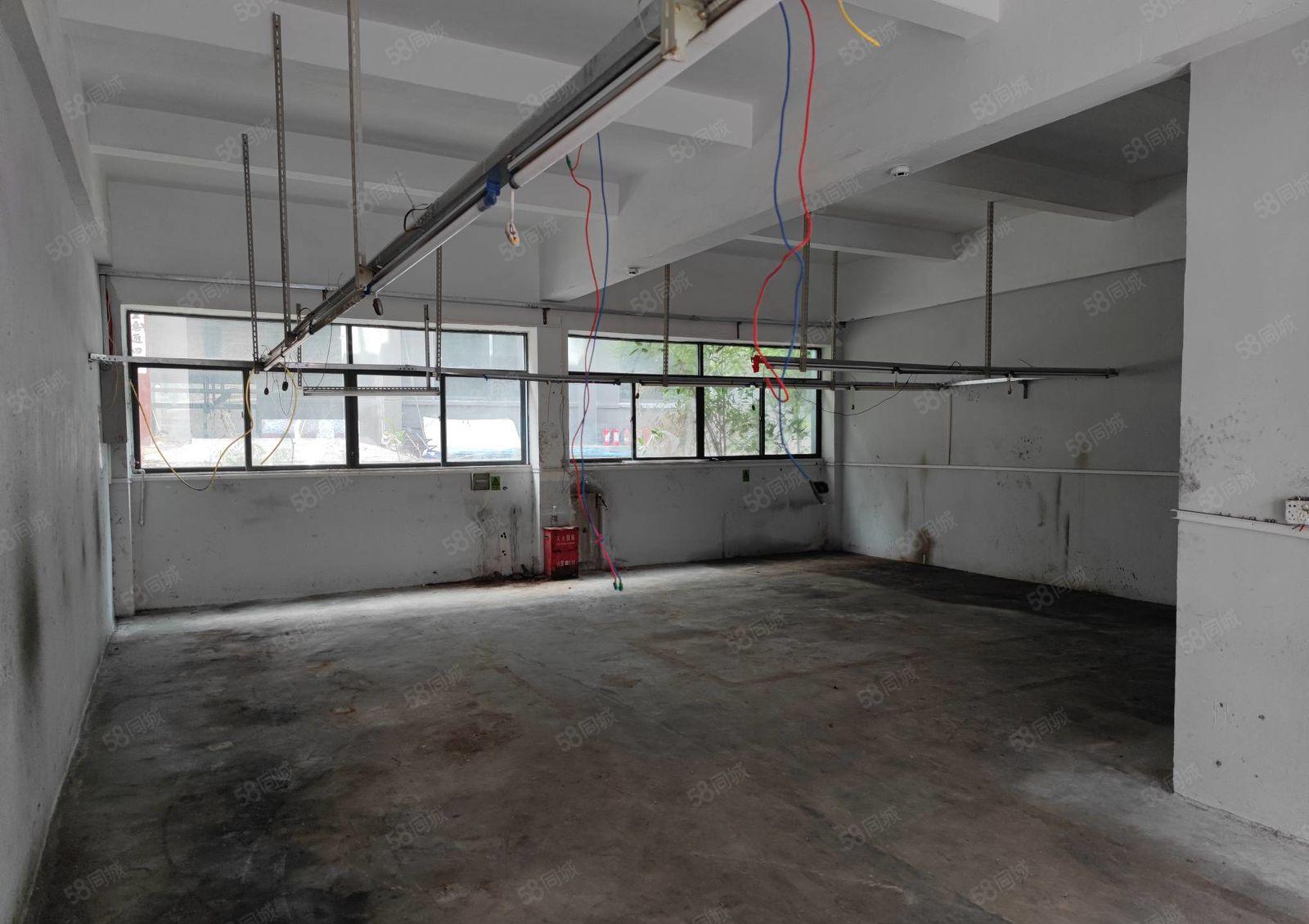 龙华元芬地铁站新出一楼180平小面积工业厂房出租