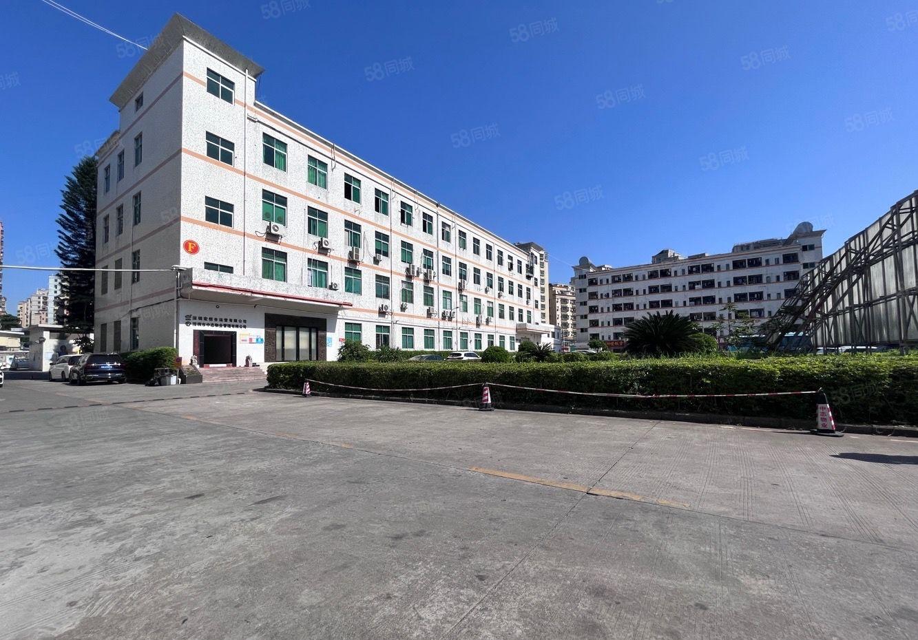 龙华汽车站1400平一楼精装无尘厂房出租，原房东实际面积出租