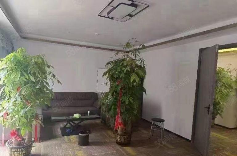 民治地铁站厂房出租680平办公室研发电商仓库轻加工可分租