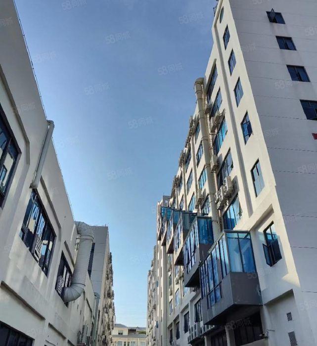 龙华元芬地铁口200平至600平精装修研发办公室出租仓库