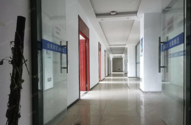 龙华观澜高速口原房东工业区2000平独院带红本厂房出租带装修