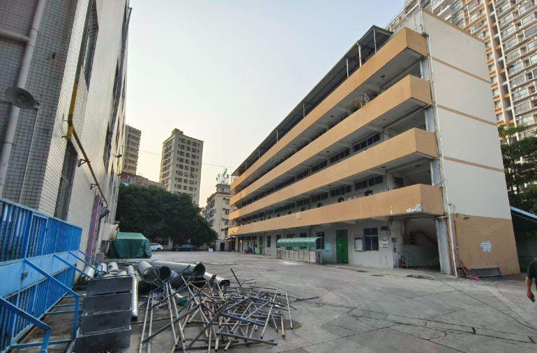 油松红本钢构500平至10000平低价出租，空地大，免租期长