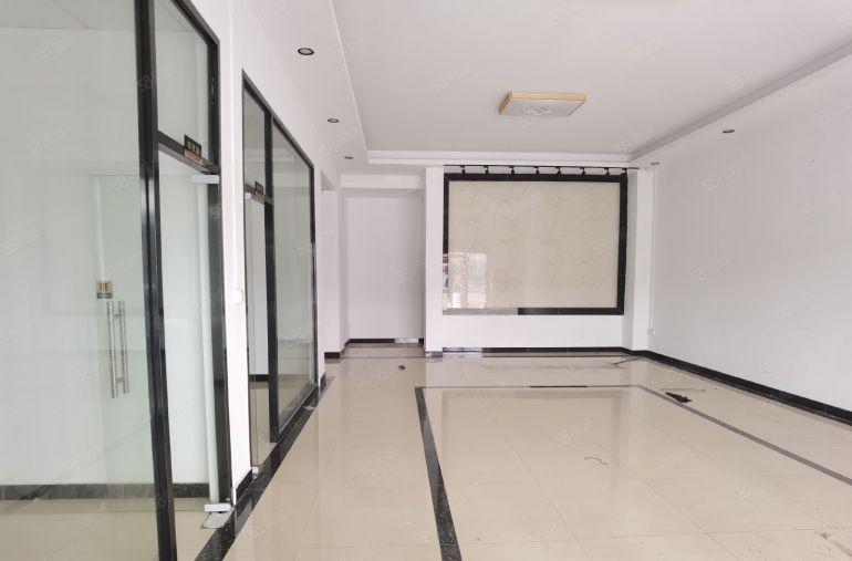 库坑原房东一楼厂房零公摊出租1500平方，层高6米大小可分租