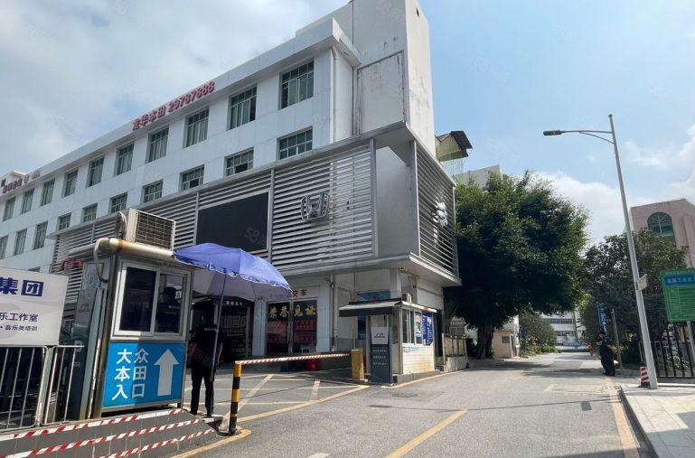 民治上芬地铁口A出口一楼950平方精装修厂房，可分租400平