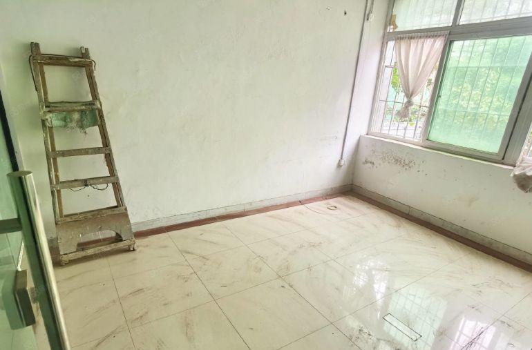 民治700平整层厂房租金30元有装修隔间可电商办公生产仓储