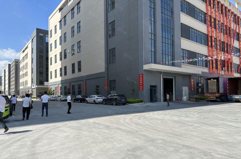 500起分龙华大浪大型园区楼上2800平精装修厂房仓库出租