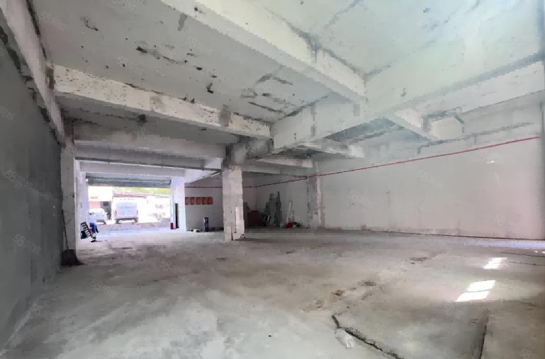 民治地铁站一楼厂房出租466平特价30元