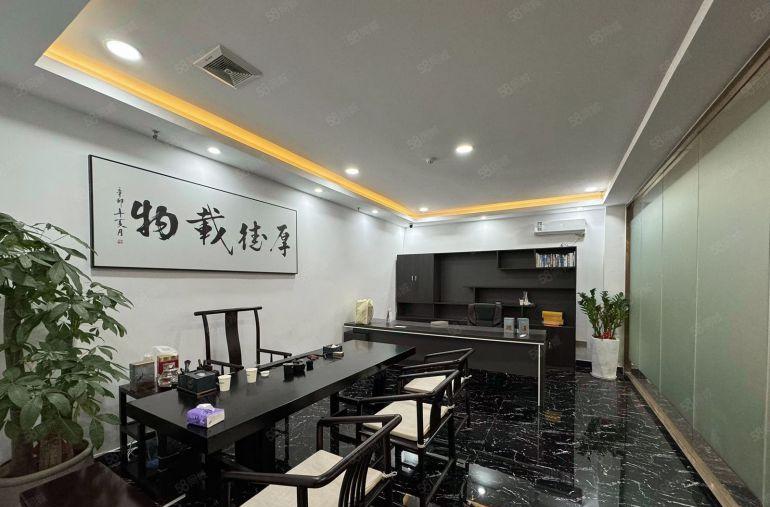 龙华地铁口1100精装修带空调家私商铺出租 可做汽车展厅等