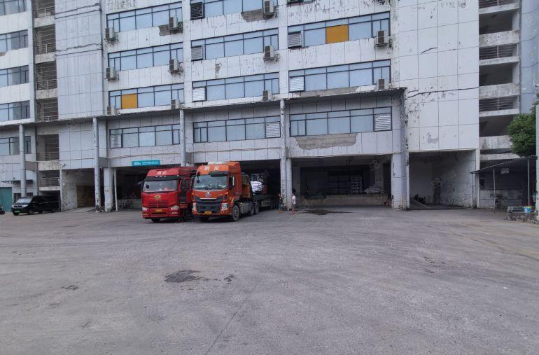 深圳仓库出租石岩厂房一楼物流园超大空地整租分租办公独门独院