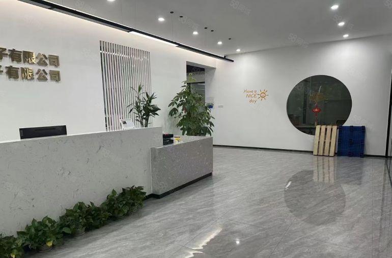 三层小独栋1200平出租，带精装办公加仓库，空地超大，原房东