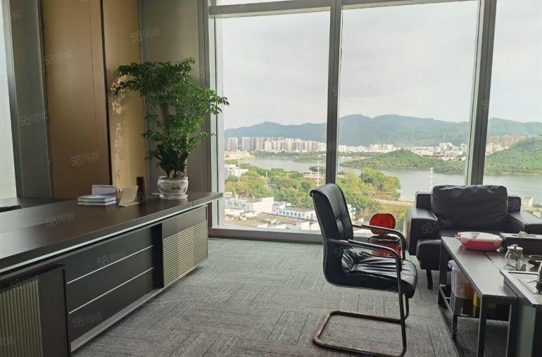 龙华地铁口产业园免租3个月1000平米200平起租带装修