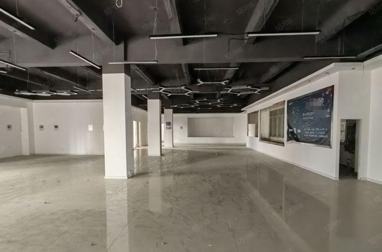 龙华清湖地铁站独门独院5000平厂房出租适合生产研发办公仓库