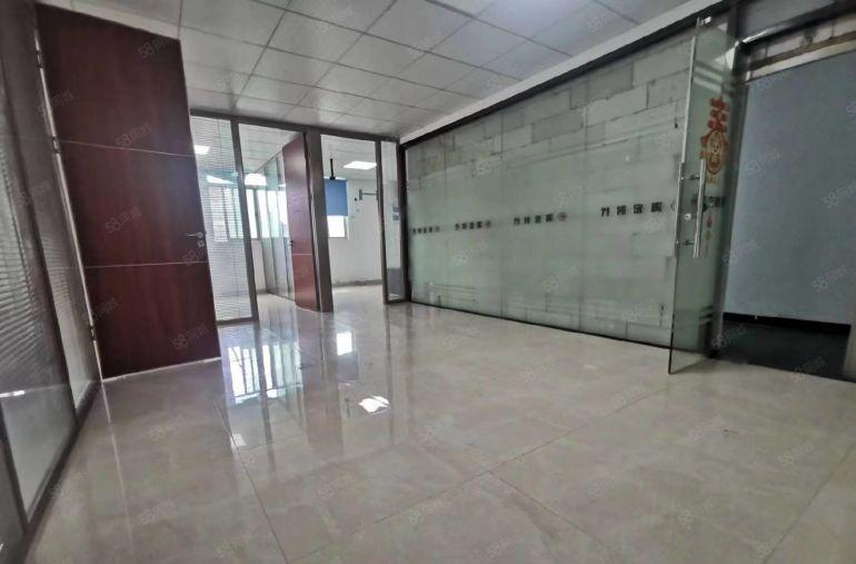 龙华大浪南路厂房290平，3加1玻璃隔间